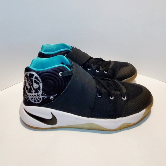 kyrie skateboard shoes